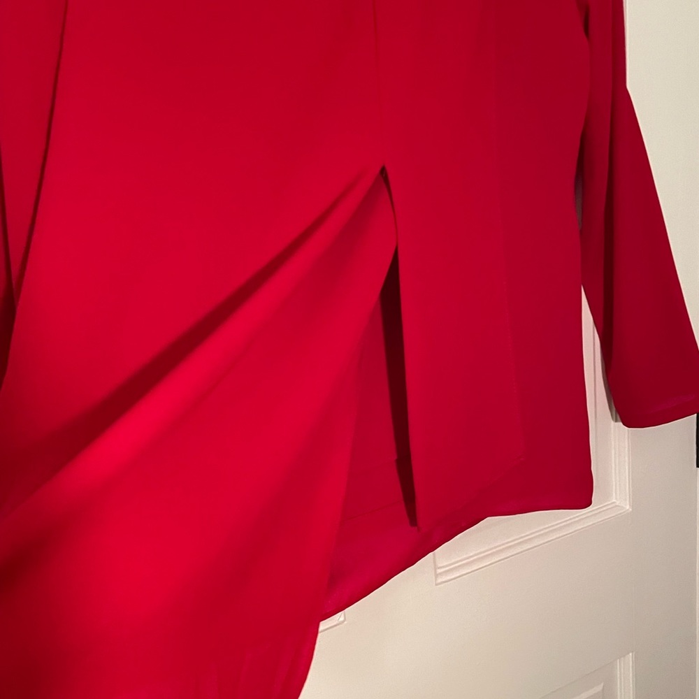 Karen Kane - rich red 100% polyester blouse v neck long sleeve - Picture 3 of 7